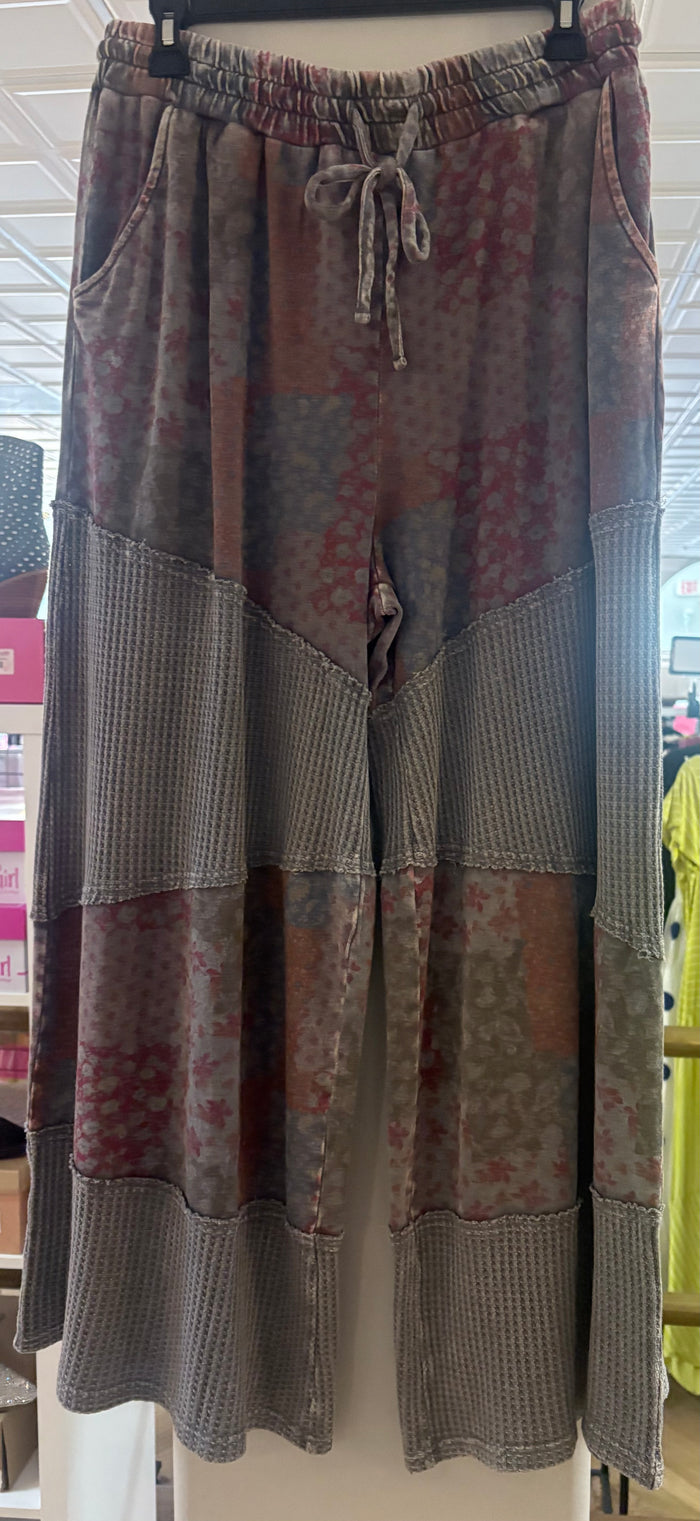 CURVY PATCHWORK PANT