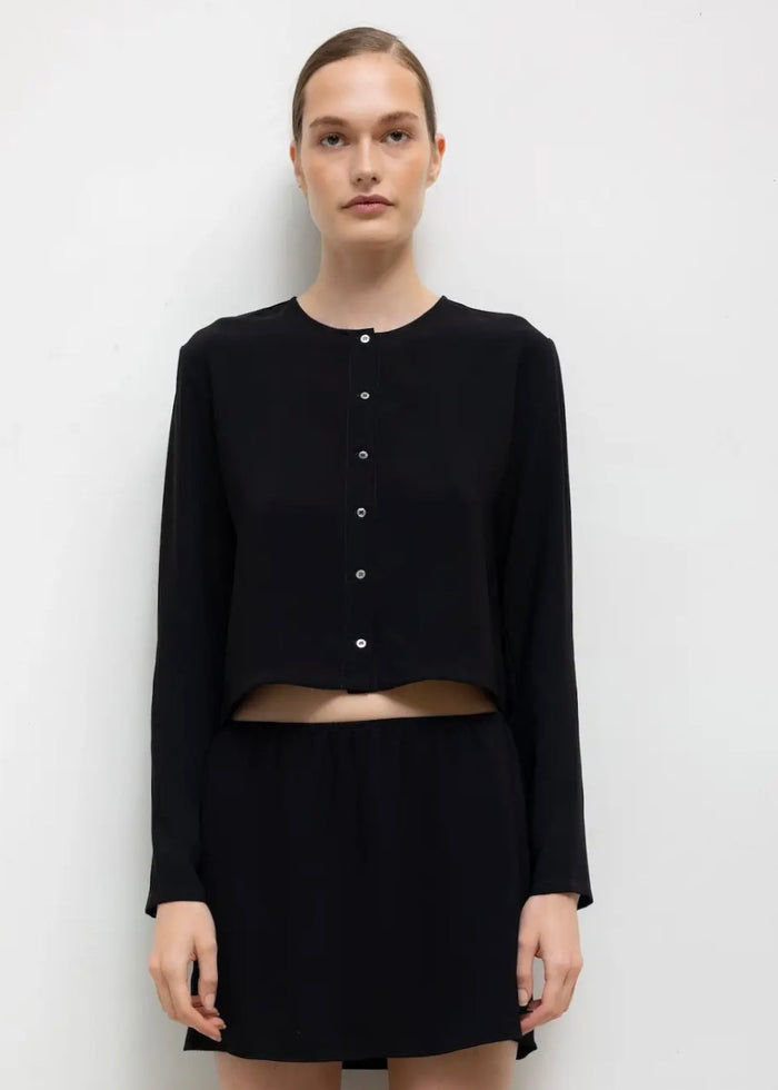 Ari Crop Cardigan (Black)