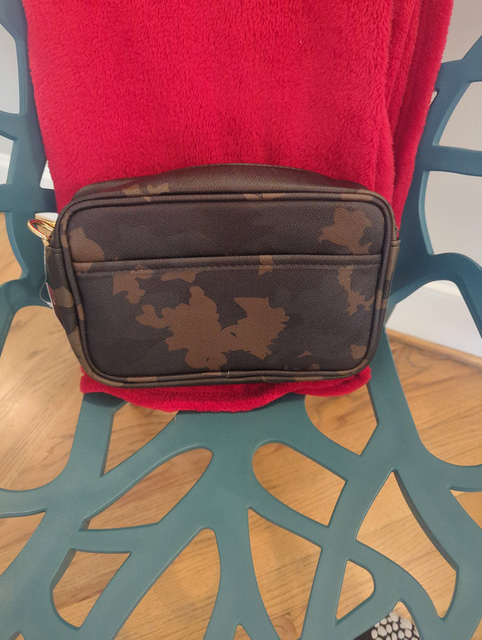 Nova Crossbody