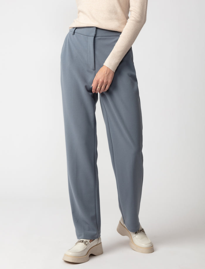 Pantalon effilé à taille régulière