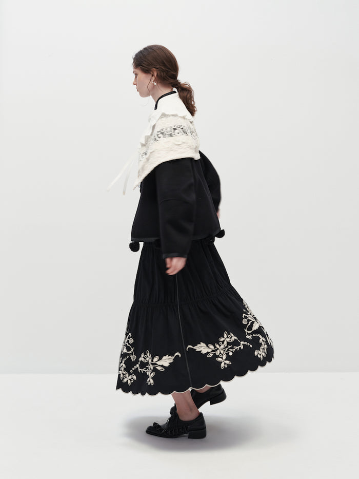 Petal Lace Collar in White