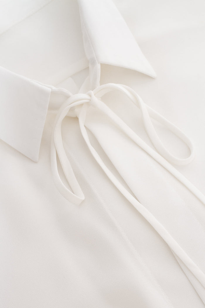 Ruffled blouse in white, Xo Xo