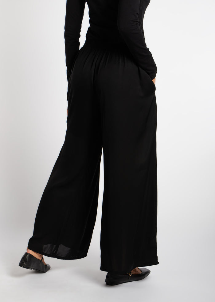 Single Pleat Trousers Black - Final Sale