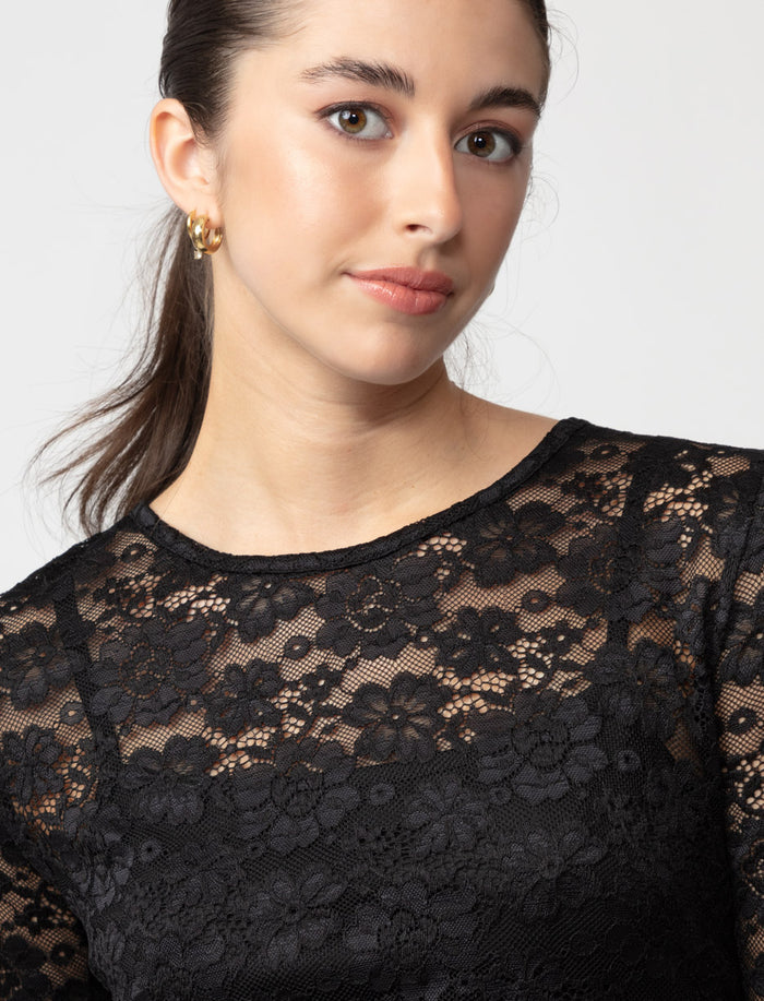 T-shirt en dentelle doublé