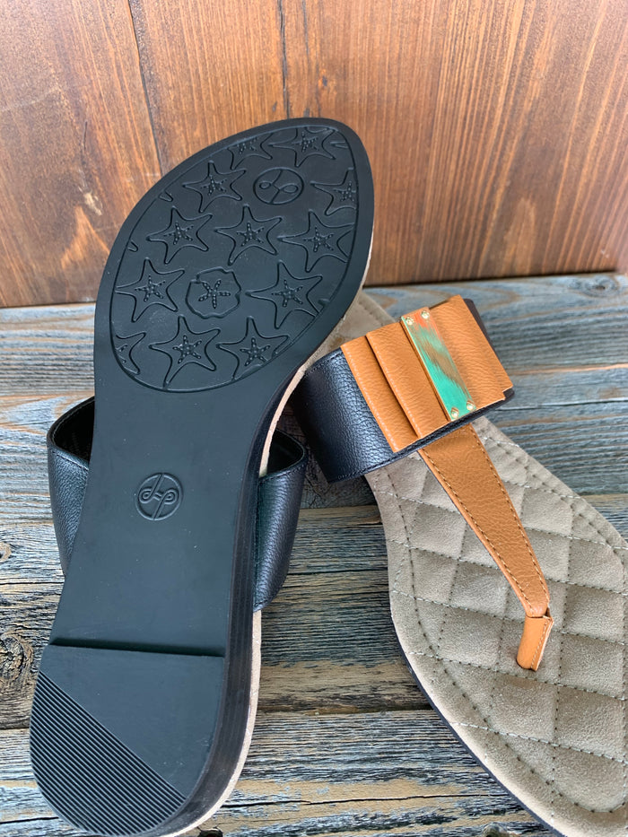 Vivian Black\Tan Sandal w/Snap Bow