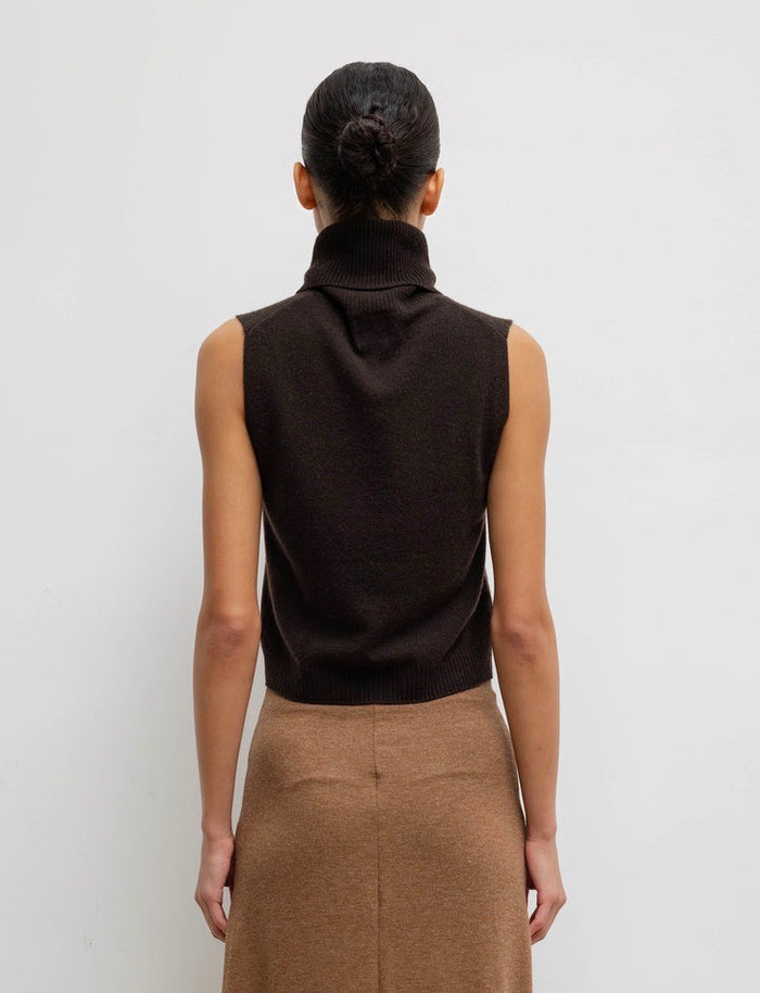 Zoe Sleeveless Turtleneck (Chocolate)